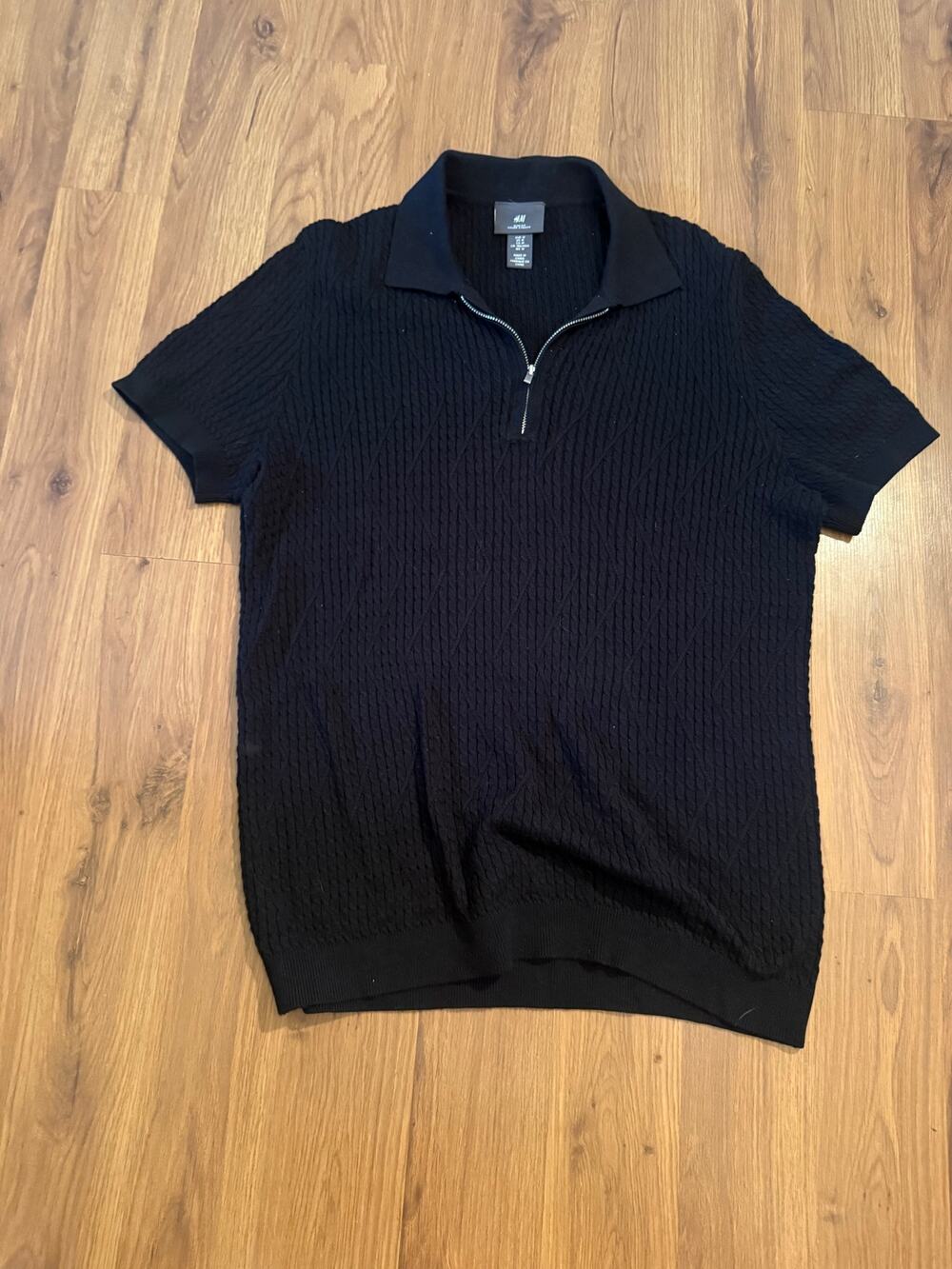 H&M Men’s Black Slim Fit Half Zip Textured Knit Polo Shirt Size Medium